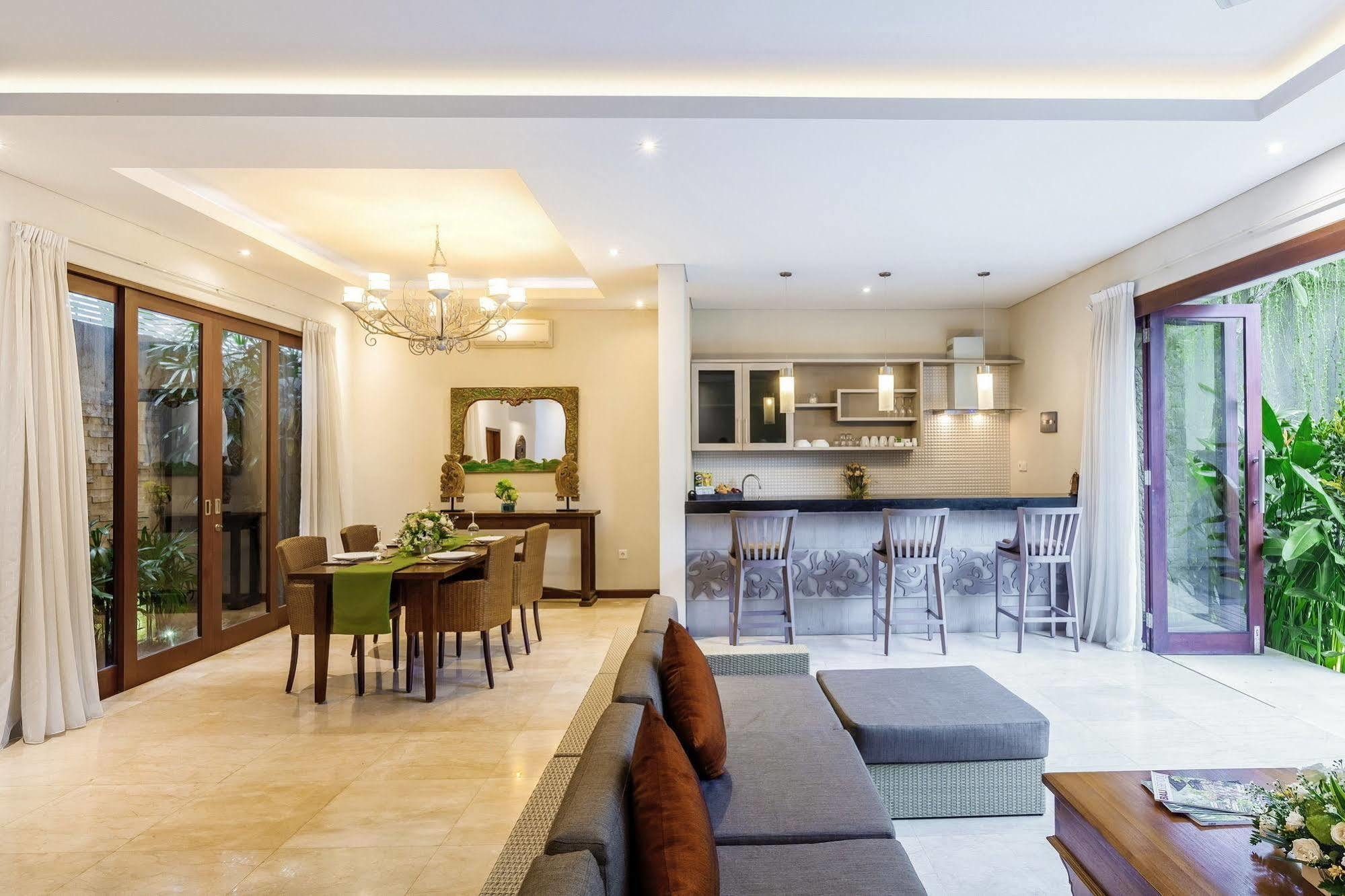 Kampoeng Villa Bali Кута Екстериор снимка