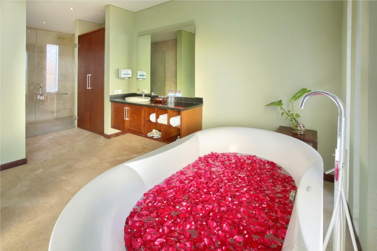 Kampoeng Villa Bali Кута Екстериор снимка